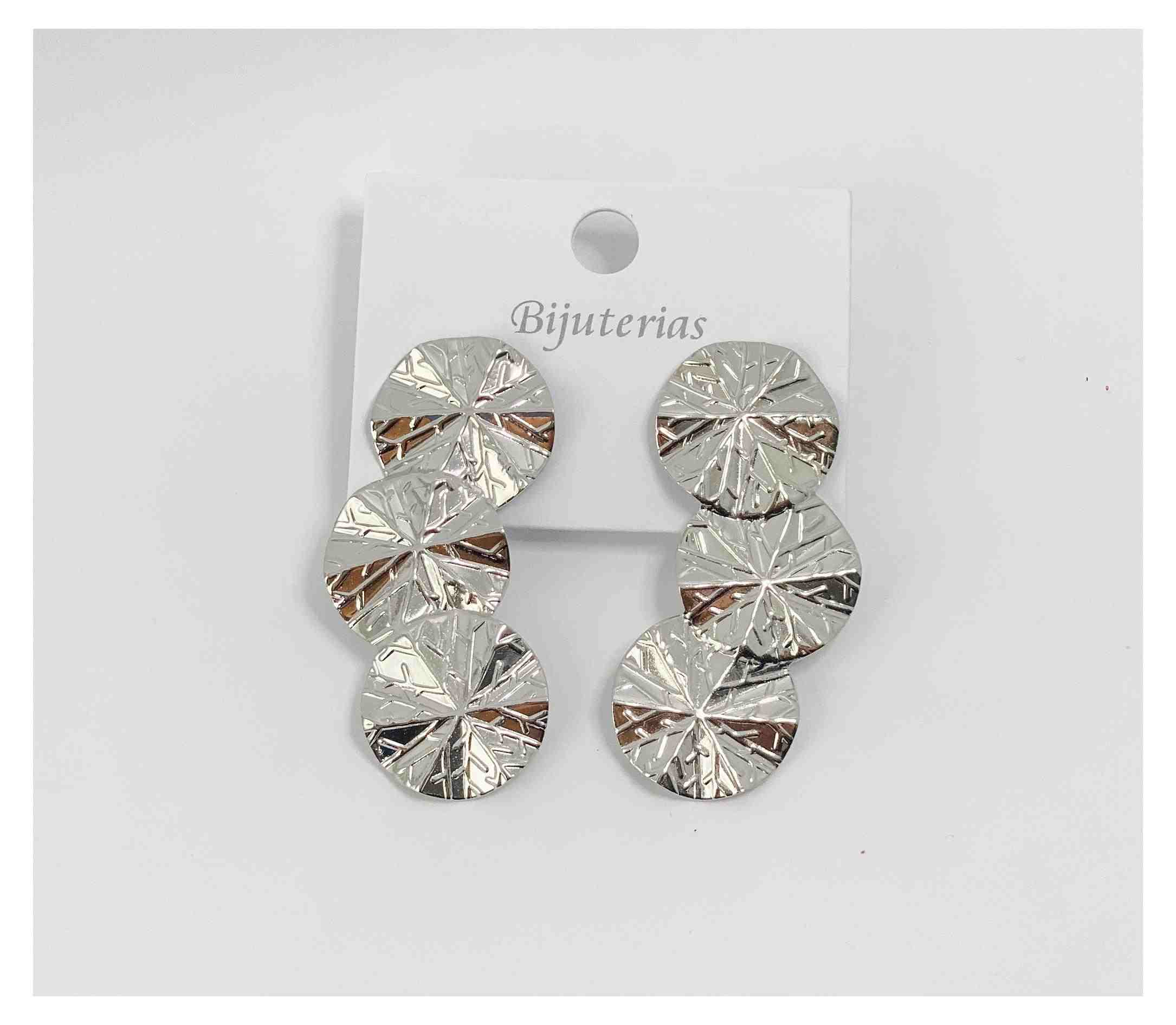 BRINCO RAMO DE FOLHAS